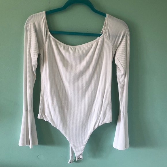 Privacy Please White Long Flare Sleeve Bodysuit - Picture 3 of 5